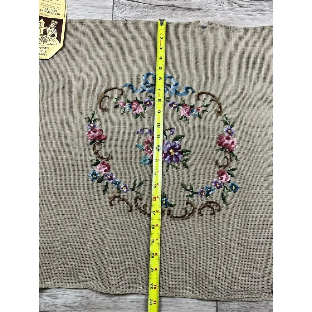 Paragon Needlepoint Tapestry Finished Floral Piece Art. 2100 B 6008 Embroidery
